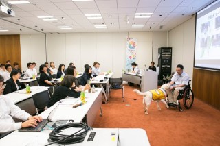 介助犬のデモンストレーション